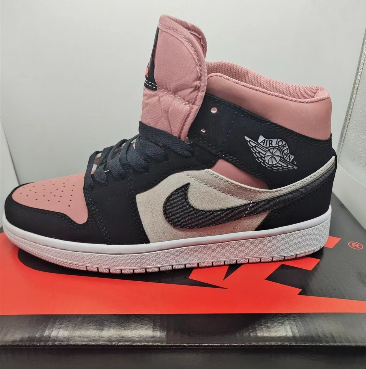 Women's Running Weapon Air Jordan 1 Pink/Black Shoes 0217 Women's Running Weapon Air Jordan 1 Pink/Black Shoes 0217
